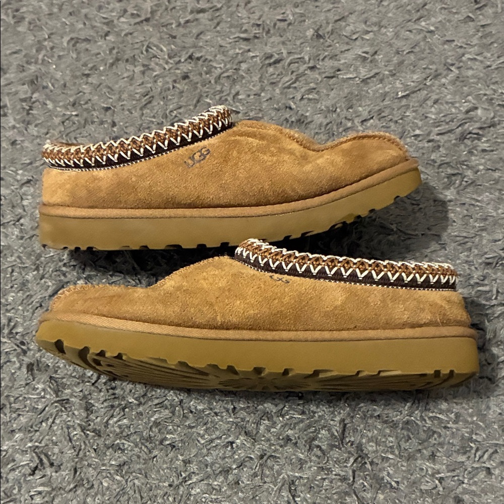 Ugg Tasman slippers